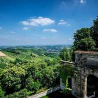 Monta D Alba Roero Piemonte Alba Tartufi